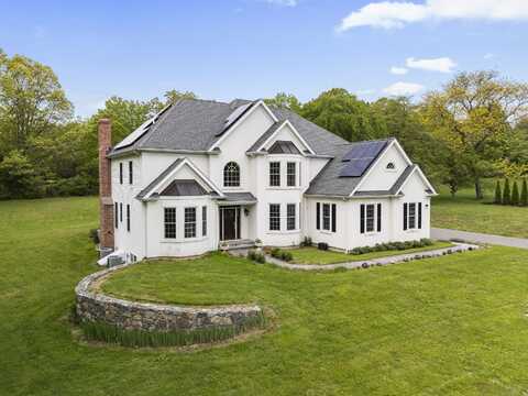 24 North Racebrook Road, Woodbridge, CT 06525