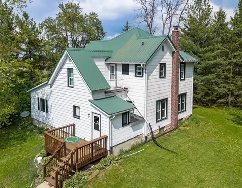 W6593 Drake Road, Rio, WI 53960