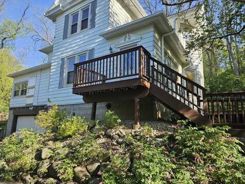 1725 N High Point Road, Middleton, WI 53562