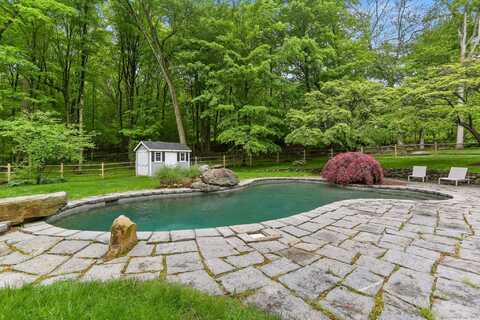 9 Steep Hill Road, Weston, CT 06883