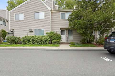 18 Cherokee Court, Cromwell, CT 06416