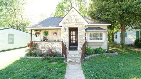 811 N Catalpa St, Dexter, MO 63841