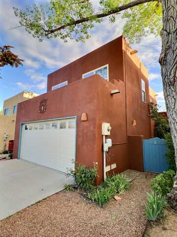 3228 El Trebol, Santa Fe, NM 87507
