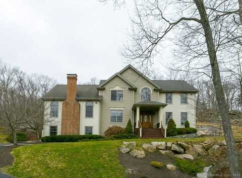 32 Village Drive, East Lyme, CT 06333