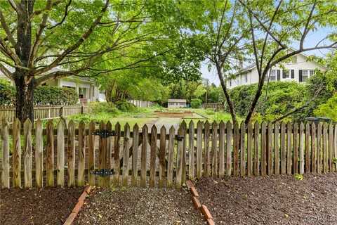5902 Grove Avenue, Richmond, VA 23226