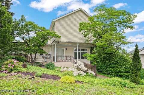 65 Cedarcliff Road, Staten Island, NY 10301