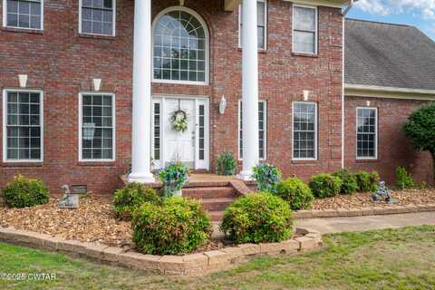 499 Crazy Doe Road, Lexington, TN 38351