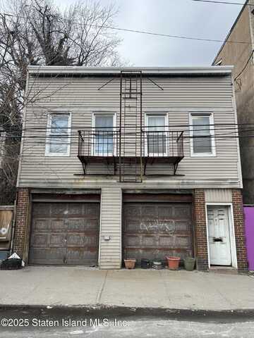 109 Brook Street, Staten Island, NY 10301