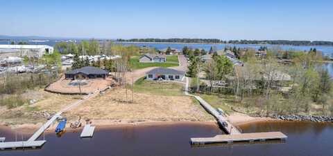546 Marina Dr, Superior, WI 54880