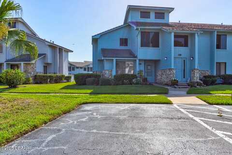 102 Blue Heron Drive, Daytona Beach, FL 32119