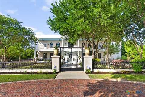 999 Schwarzlose Road, New Braunfels, TX 78130