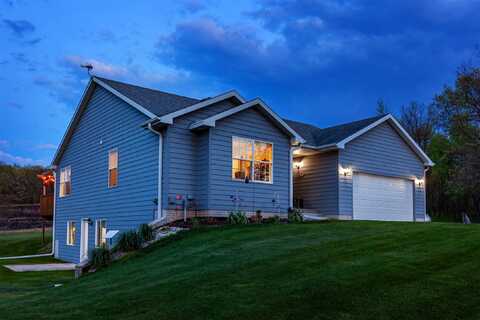 2364 Bittersweet Avenue, Winterset, IA 50273