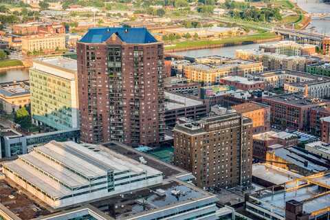 400 Walnut Street unit: 201, Des Moines, IA 50309