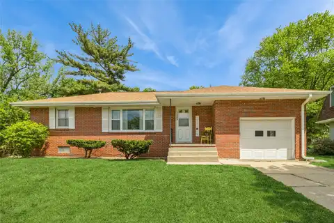 1506 W 6th Avenue, Indianola, IA 50125