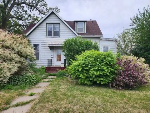 210 N 4th Avenue, Marshalltown, IA 50158