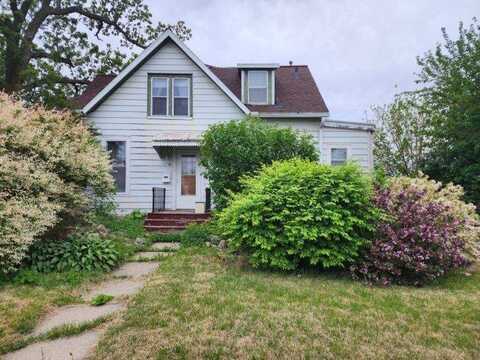 210 N 4th Avenue, Marshalltown, IA 50158