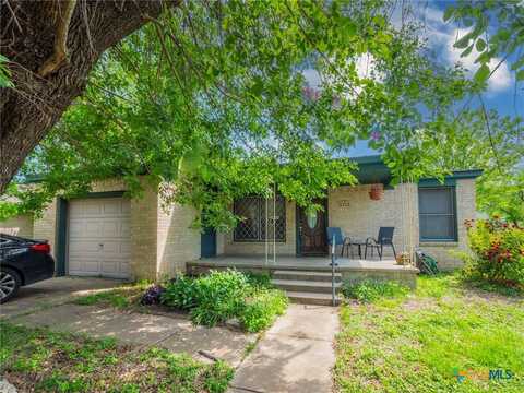 302 N Patterson Avenue, Florence, TX 76527