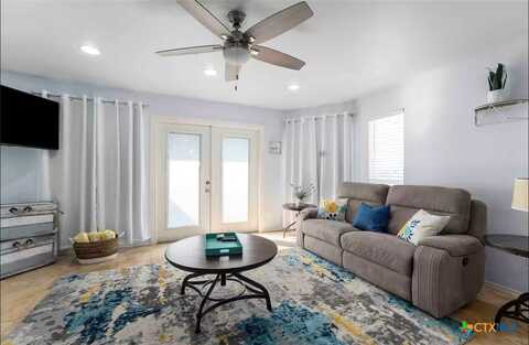 730 E Mather Street, New Braunfels, TX 78130