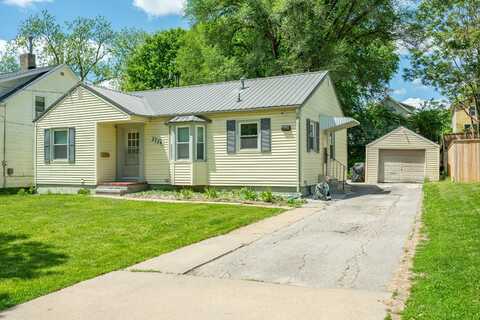 2326 E 11th Street, Des Moines, IA 50316