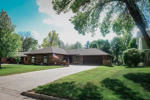 4508 77th Street, Urbandale, IA 50322