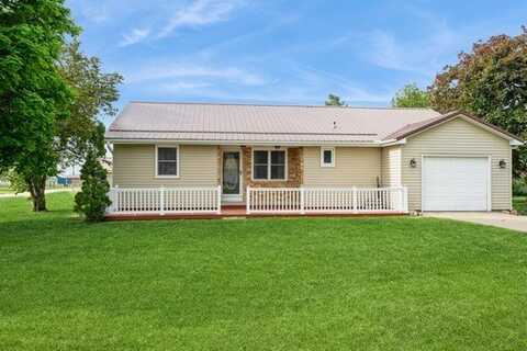 110 Sunnyside Drive, Montezuma, IA 50171