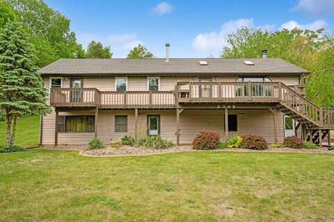 2345 W 32nd, Dubuque, IA 52001