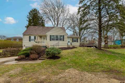 2795 Hillcrest, Dubuque, IA 52001