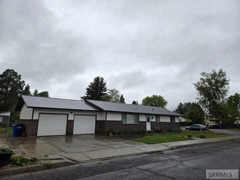 635 N 5th W, St Anthony, ID 83445