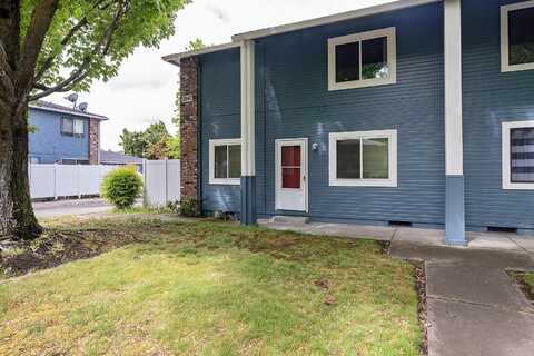 2243 Poplar Drive, Medford, OR 97504