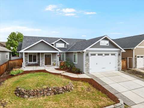 2023 Jeremy Street, Central Point, OR 97502