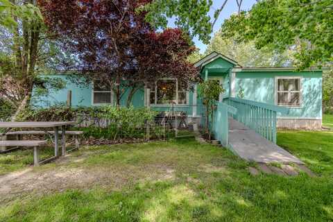 5912 Shady Brook Drive, Central Point, OR 97502