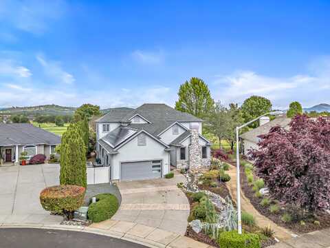 142 Prairie Landing Drive, Eagle Point, OR 97524