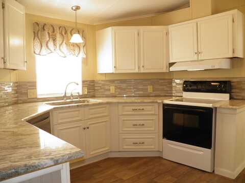 810 Gibson Road, Fort Walton Beach, FL 32547