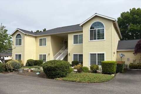 3963 Arrowhead Drive, Medford, OR 97504