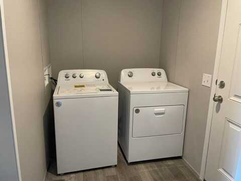 758 Michael Drive, Flint, MI 48506