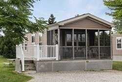 4710 Lake Road East, Geneva on the Lake, OH 44041