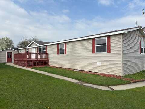 286 Mallard Ln, Capac, MI 48014