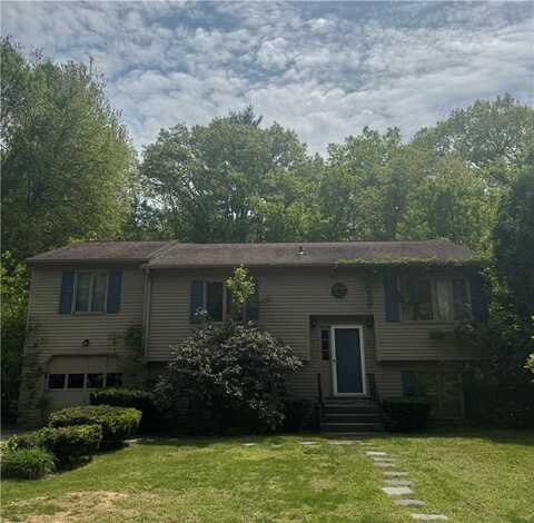 47 Red Oak Drive, Coventry, RI 02816