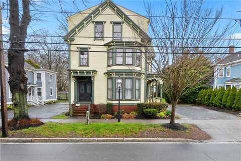 686 Hope Street, Bristol, RI 02809