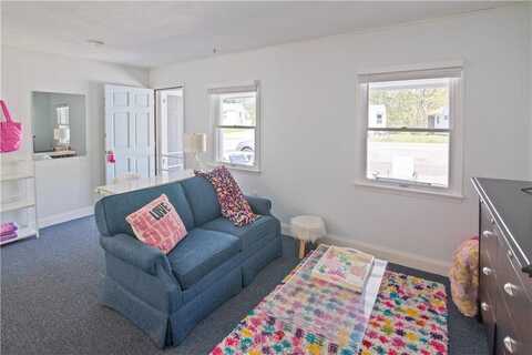88 Old Post Road, Westerly, RI 02891