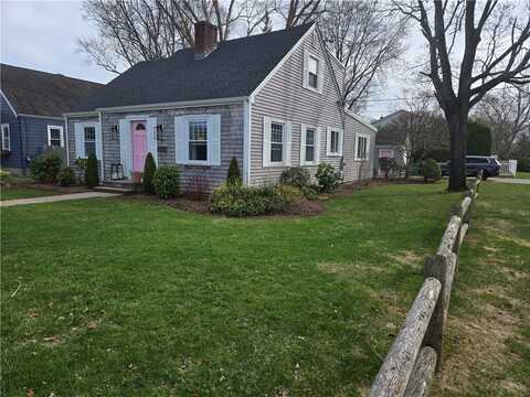 154 Chapmans Avenue, Warwick, RI 02886