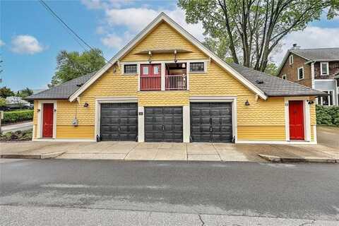 68 Fort Avenue, Cranston, RI 02905