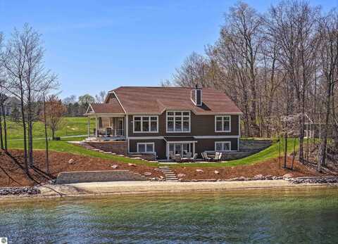 333 S West Silver Lake Road, Traverse City, MI 49685