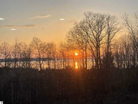 3046 E Greenwood Road, Lake Leelanau, MI 49653