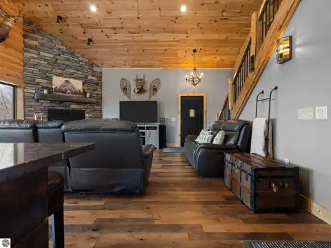 5242 W Big Sky Trail, Cadillac, MI 49601