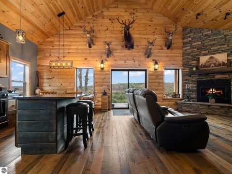 5242 W Big Sky Trail, Cadillac, MI 49601