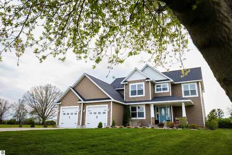 2774 White Pine Drive, Mount Pleasant, MI 48858