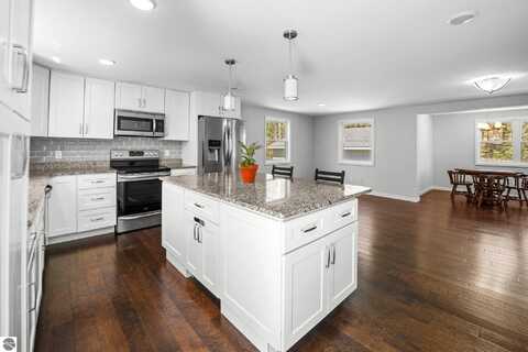 5410 Trager Road, Traverse City, MI 49696