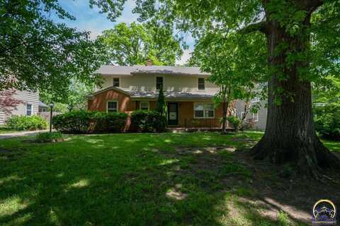 1940 SW Pembroke LN, Topeka, KS 66604