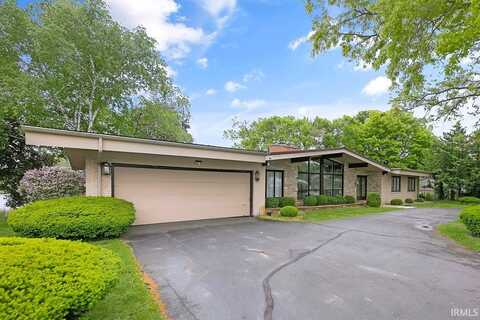 3016 S East Lake Drive, Elkhart, IN 46514